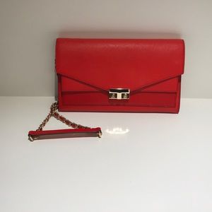 Tory Burch crossbody purse. Pristine Condition.